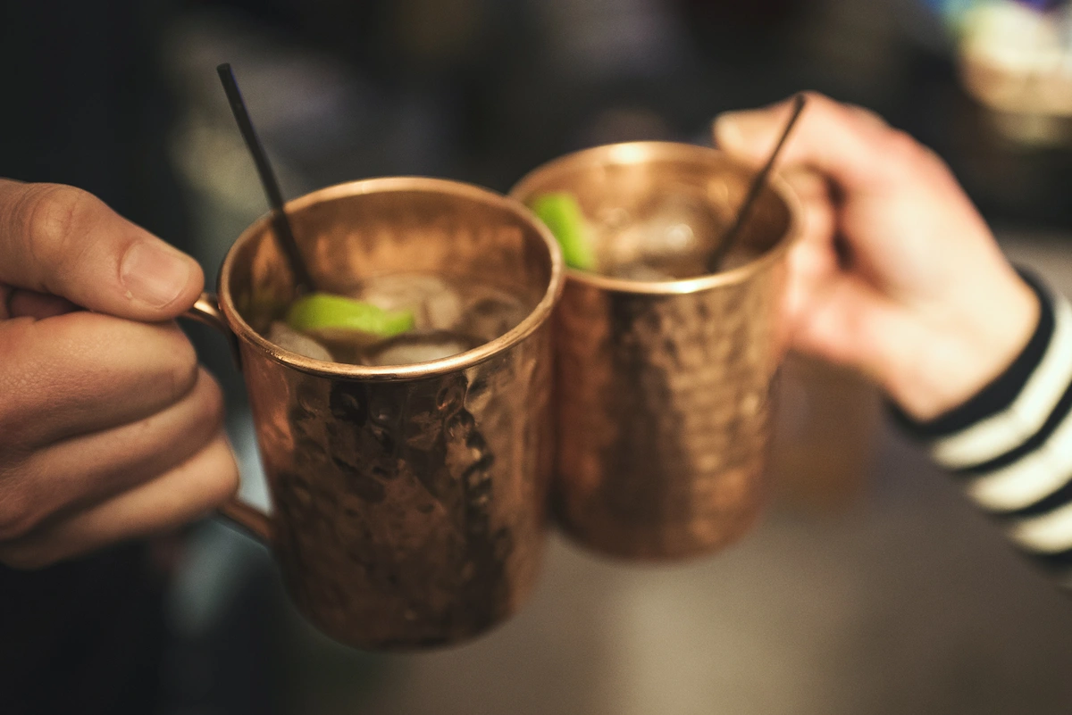 Prepara un Moscow Mule
