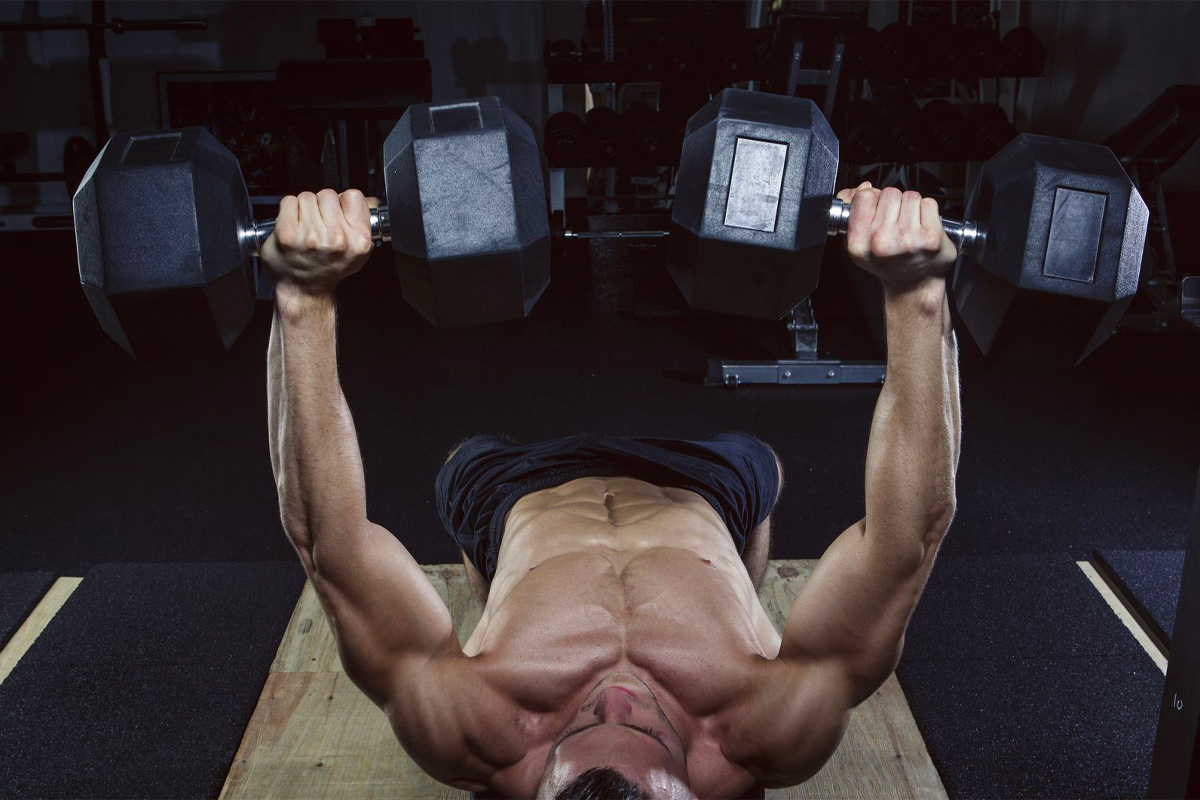 mejores ejercicios para pecho con mancuernas