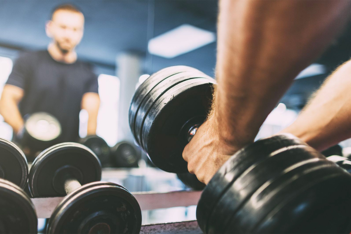 más peso o más repeticiones