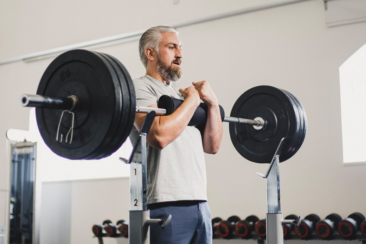 cómo hacer una sentadilla zercher