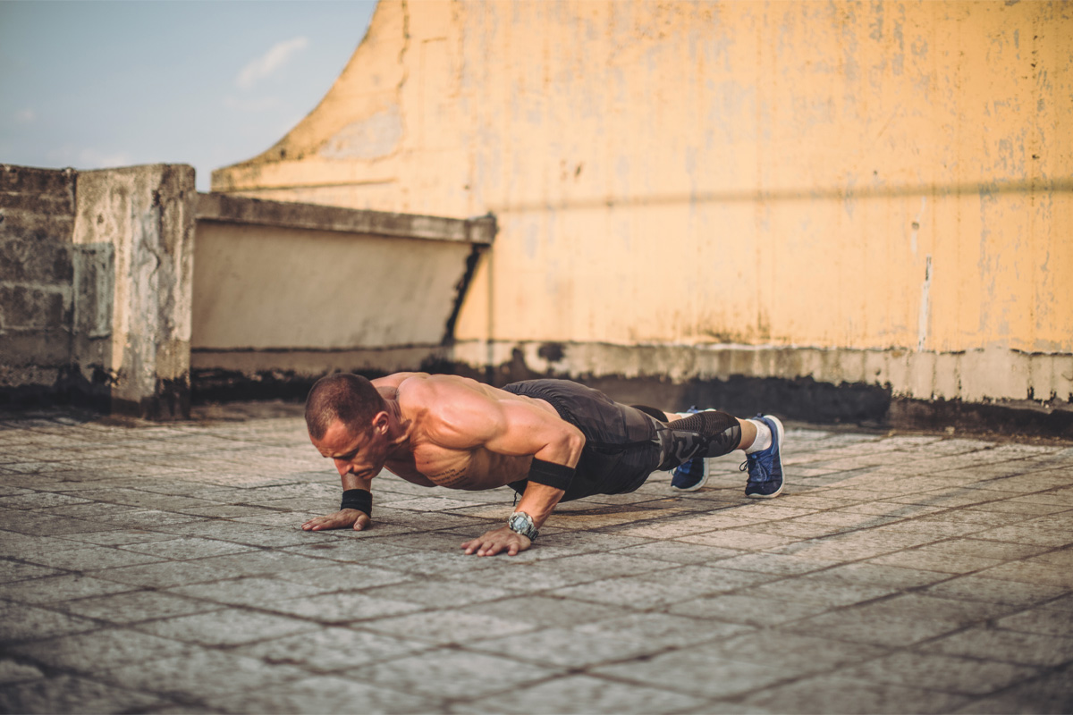 cómo hacer un burpee con salto largo