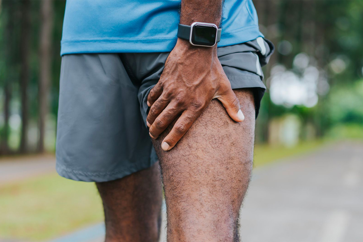 como tratar un desgarre en isquiotibiales