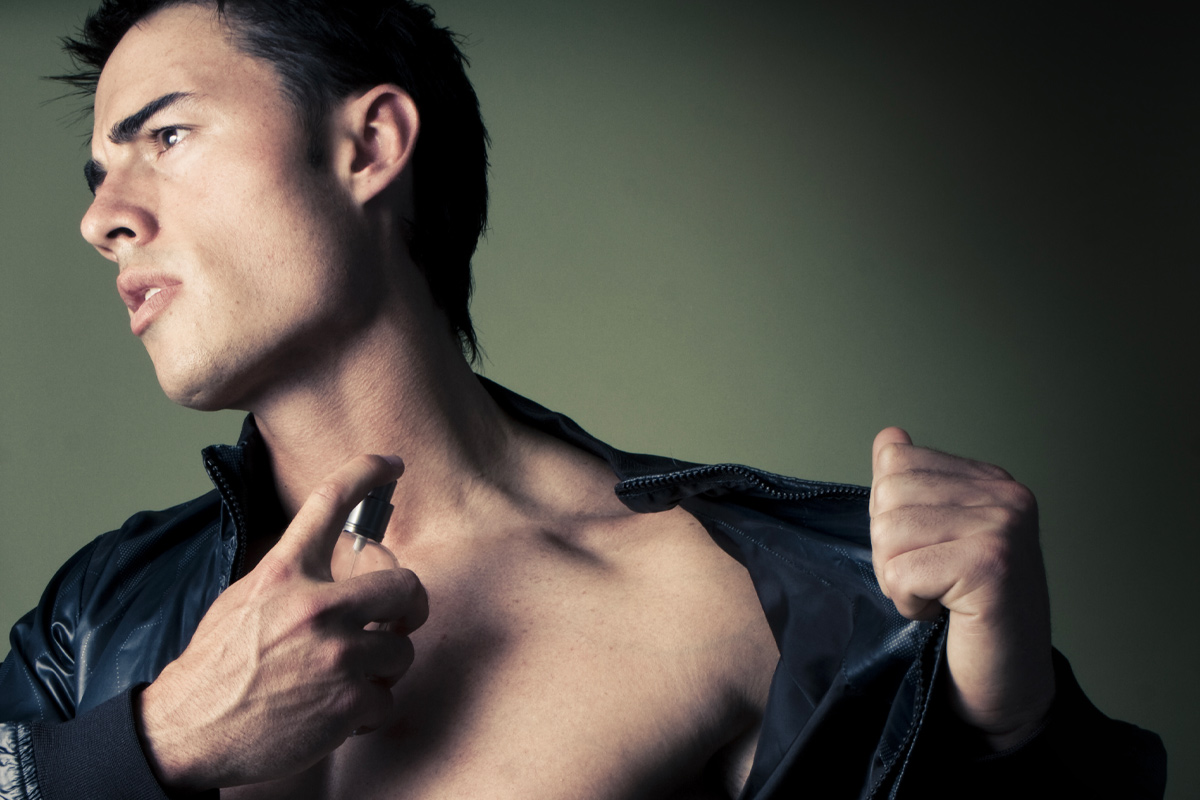 mejores perfumes para hombres deportistas