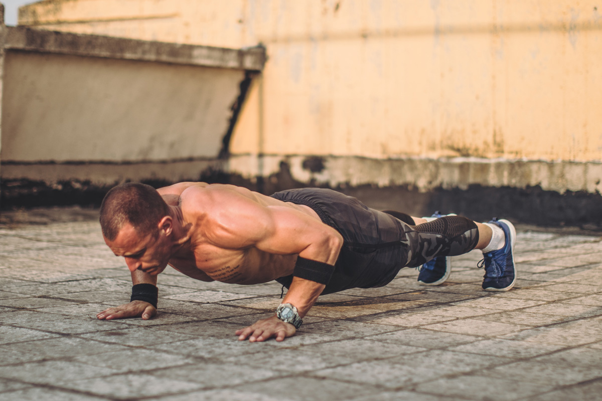 beneficios de hacer 100 lagartijas diarias