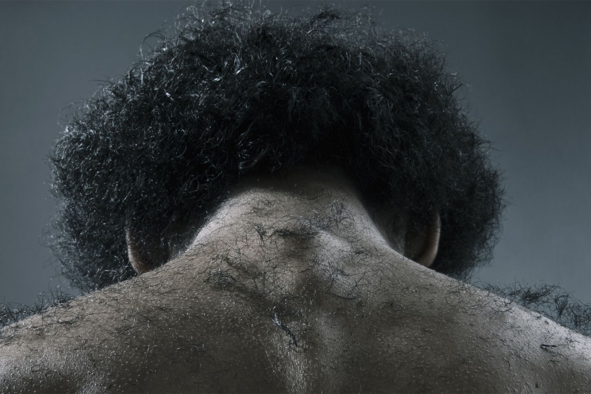 cómo deshacerte del vello en la espalda