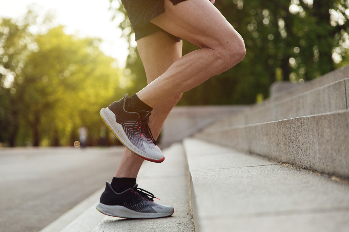 beneficios de subir escaleras