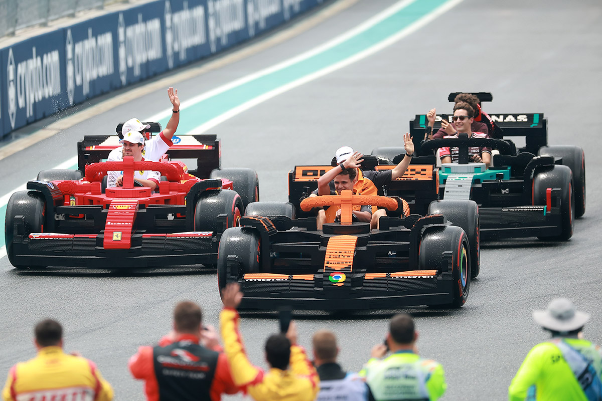 autos formula 1 hechos con lego a escala real