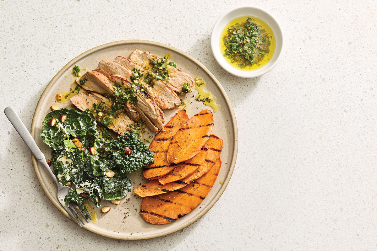 imagen de lomo de cerdo asado con chimichiurri